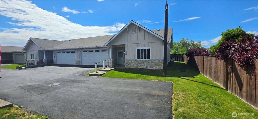 Photo of 803 S Willow Street #902, Ellensburg, WA 98926 (MLS # 2531253)