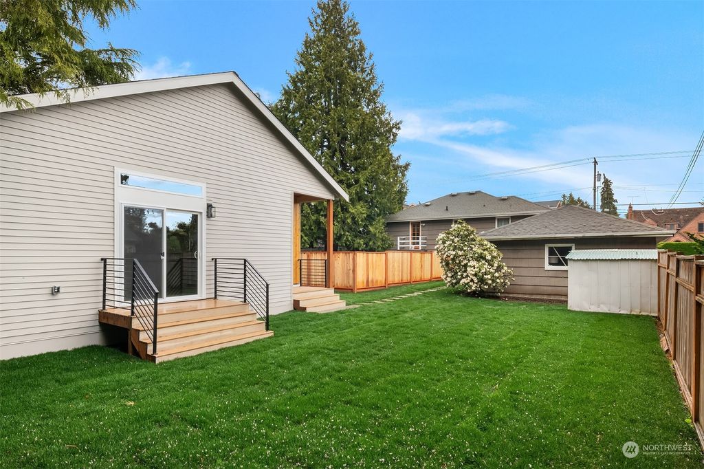 Photo of 11621 Meridian Avenue N, Seattle, WA 98133 (MLS # 2248024)
