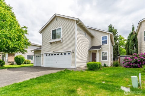 Photo of 9316 COUNTRY HOLLOW Drive E, Puyallup, WA 98375 (MLS # 2533398)
