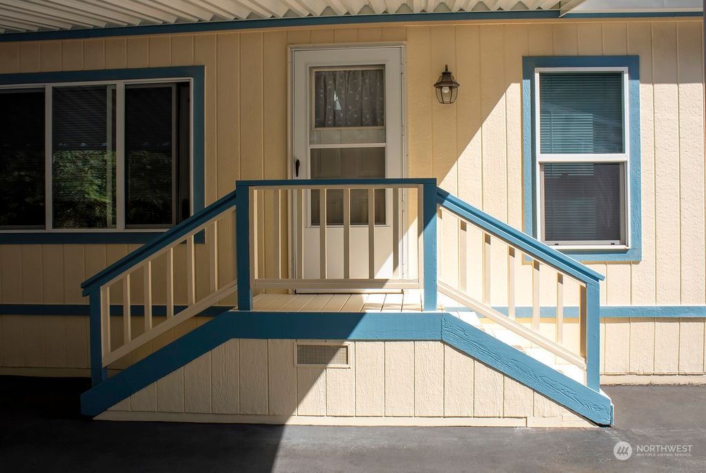 Photo of 5810 Fleming Street #11, Everett, WA 98203 (MLS # 2295878)