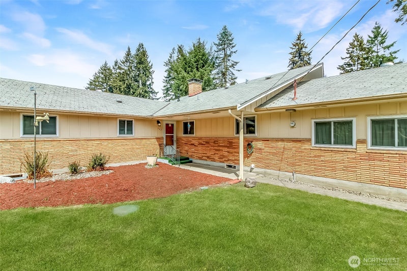 327 Logger Court SE