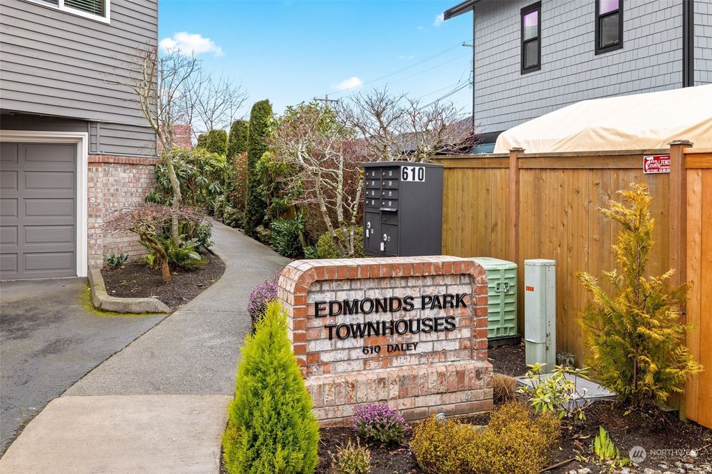 Photo of 610 Daley Street #B, Edmonds, WA 98020 (MLS # 2048250)