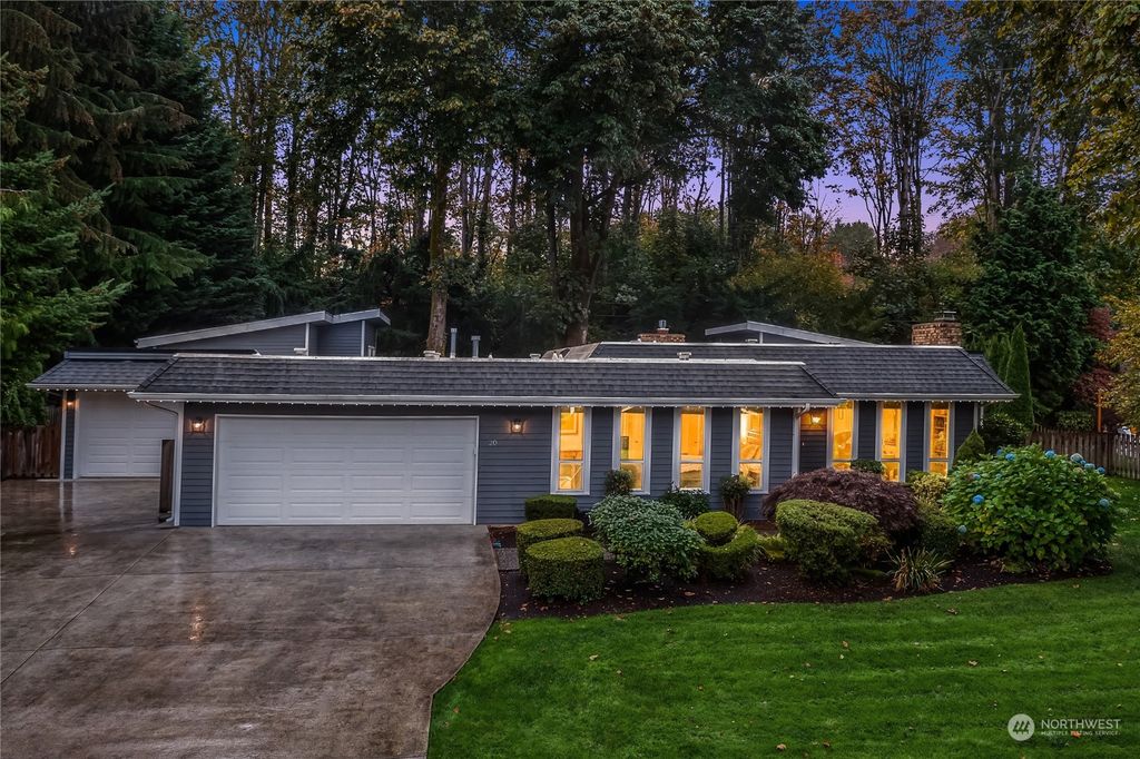 Photo of 20 Cascade Key, Bellevue, WA 98006 (MLS # 2010815)