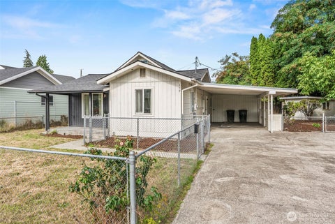 Photo of 159 16th Avenue, Longview, WA 98632 (MLS # 2579303)