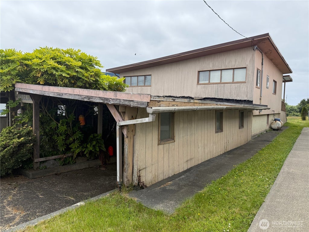 Photo of 30 Second Street S, Pacific Beach, WA 98571 (MLS # 2548169)