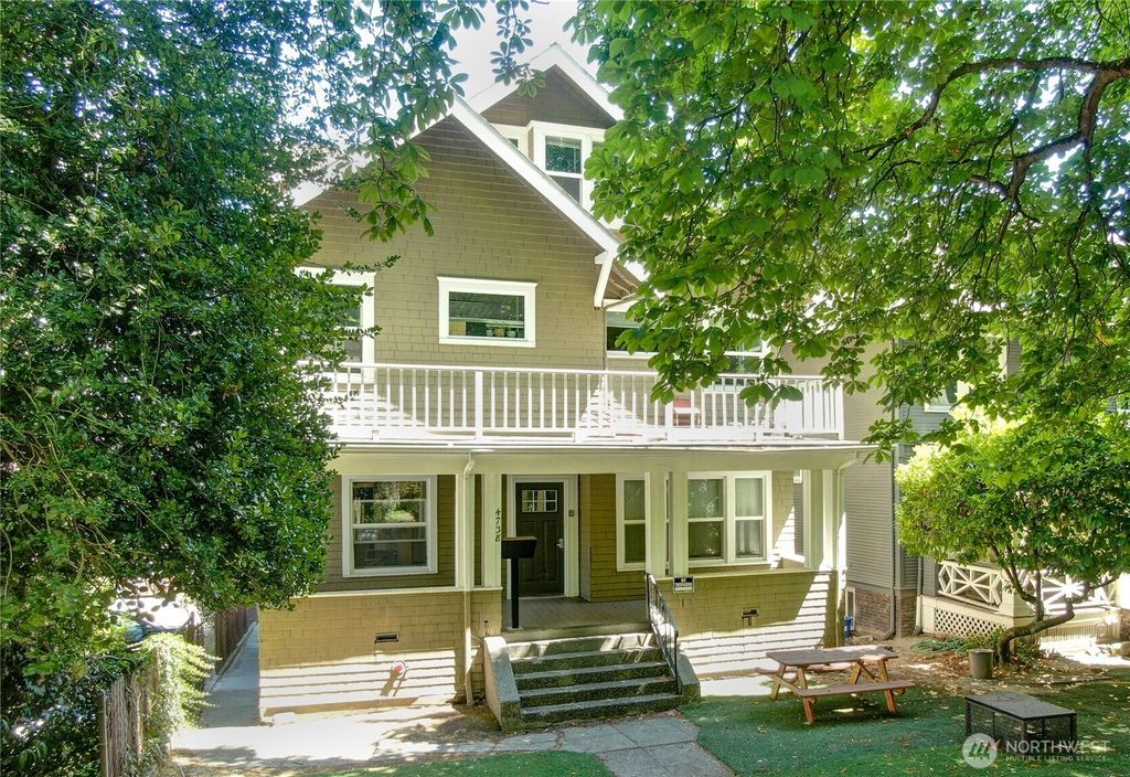 Photo of 4738 17th Avenue NE, Seattle, WA 98105 (MLS # 2427494)