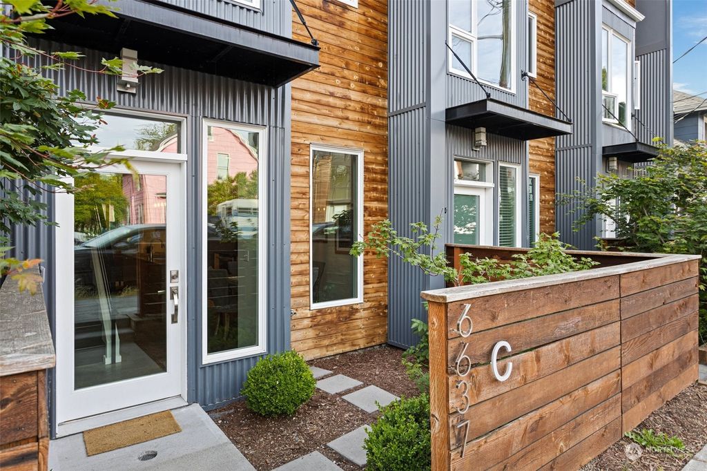 Photo of 6637 Carleton Avenue S #C, Seattle, WA 98108 (MLS # 2101885)