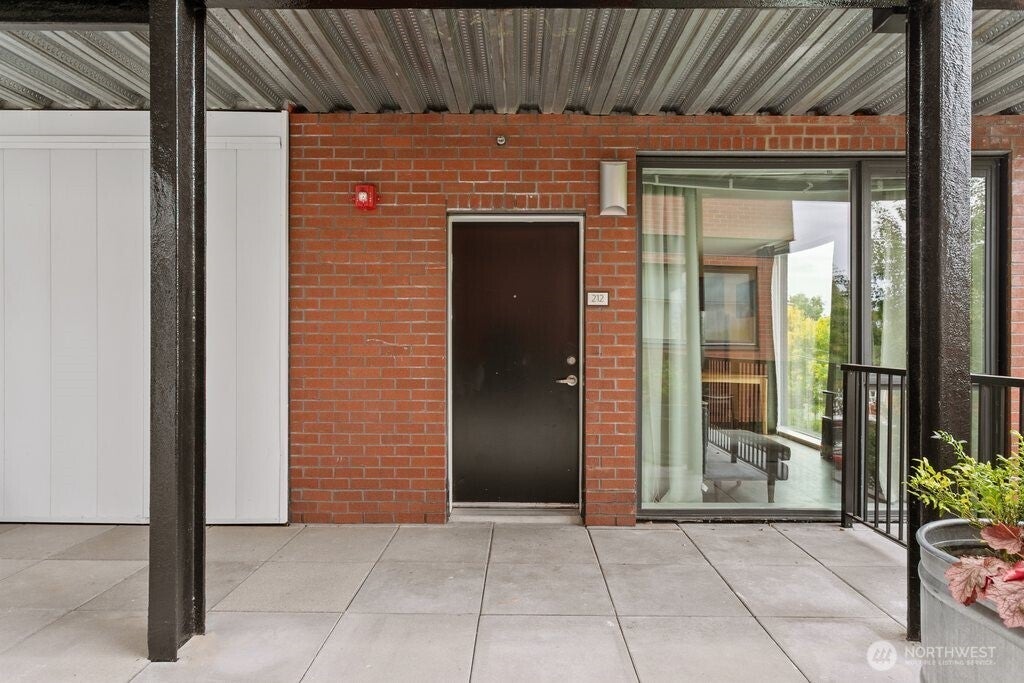 Photo of 1601 N 45th Street #212, Seattle, WA 98103 (MLS # 2587646)
