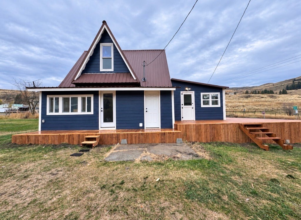 Photo of 2058 Chesaw Road, Oroville, WA 98844 (MLS # 2598754)