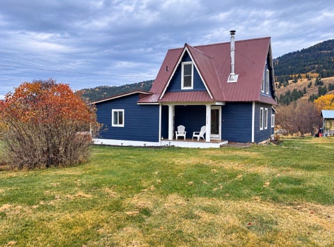 Photo of 2058 Chesaw Road, Oroville, WA 98844 (MLS # 2598754)