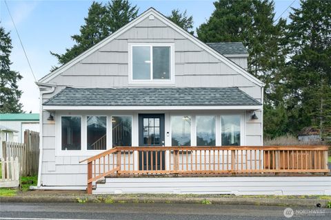 Photo of 40 Main Street, Pacific Beach, WA 98571 (MLS # 2492398)