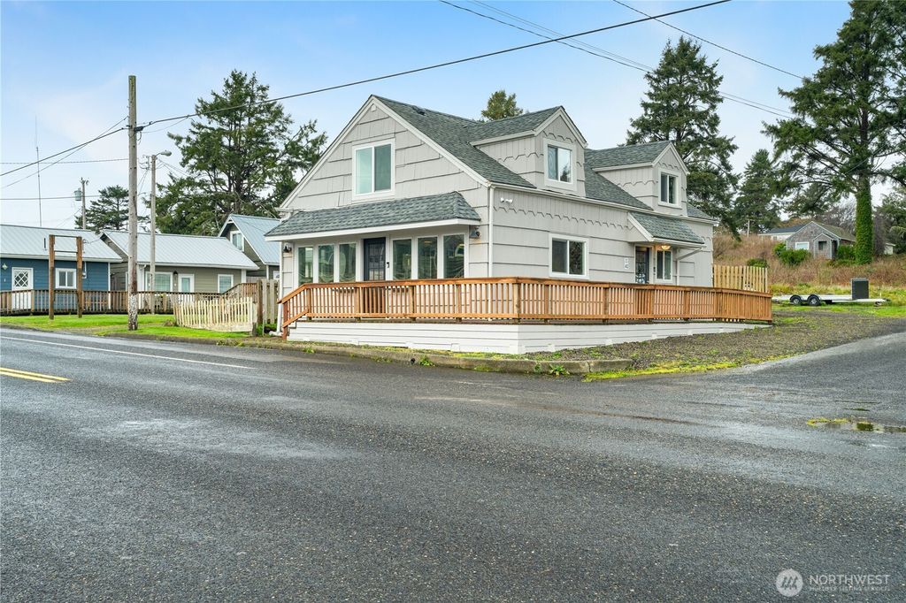 Photo of 40 Main Street, Pacific Beach, WA 98571 (MLS # 2492398)
