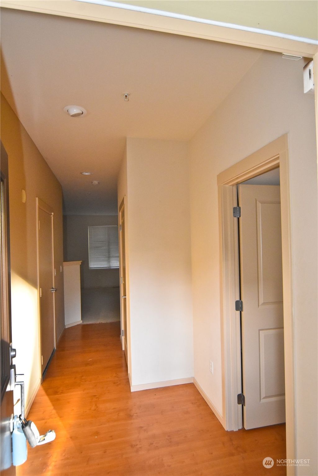 Photo of 404 NW Pebble Lane, Issaquah, WA 98027 (MLS # 2197788)