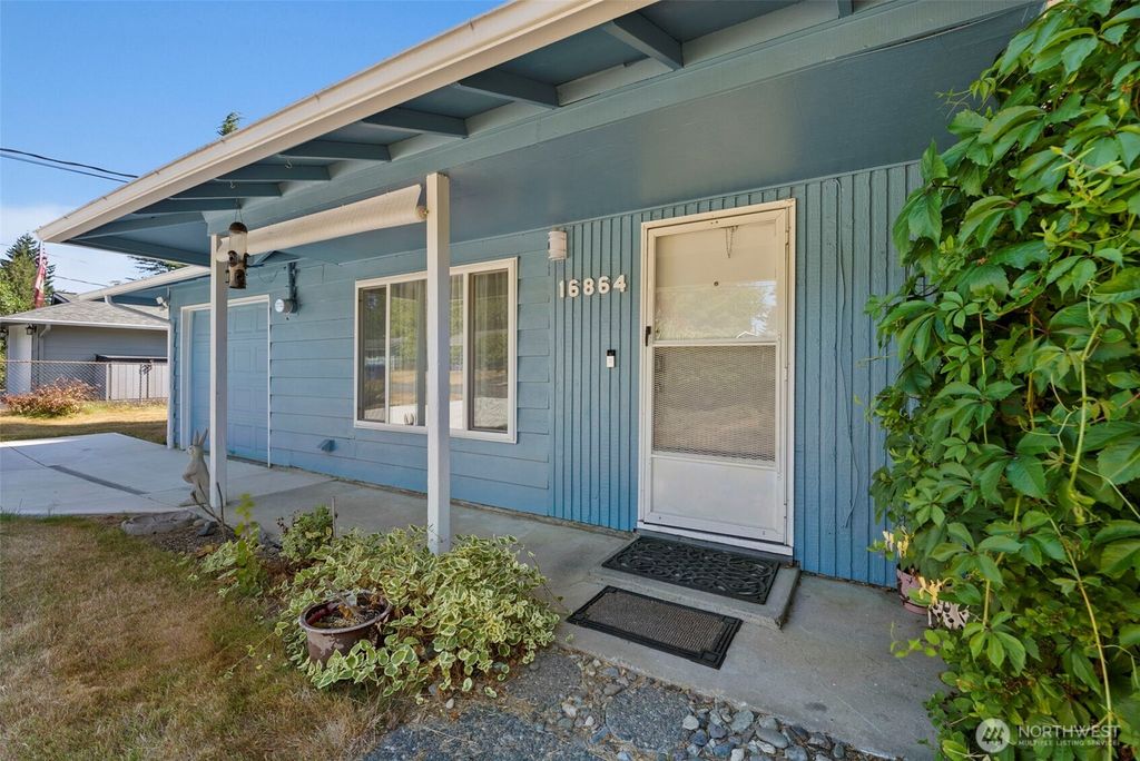 Photo of 16864 124th Avenue SE, Renton, WA 98058 (MLS # 2413064)