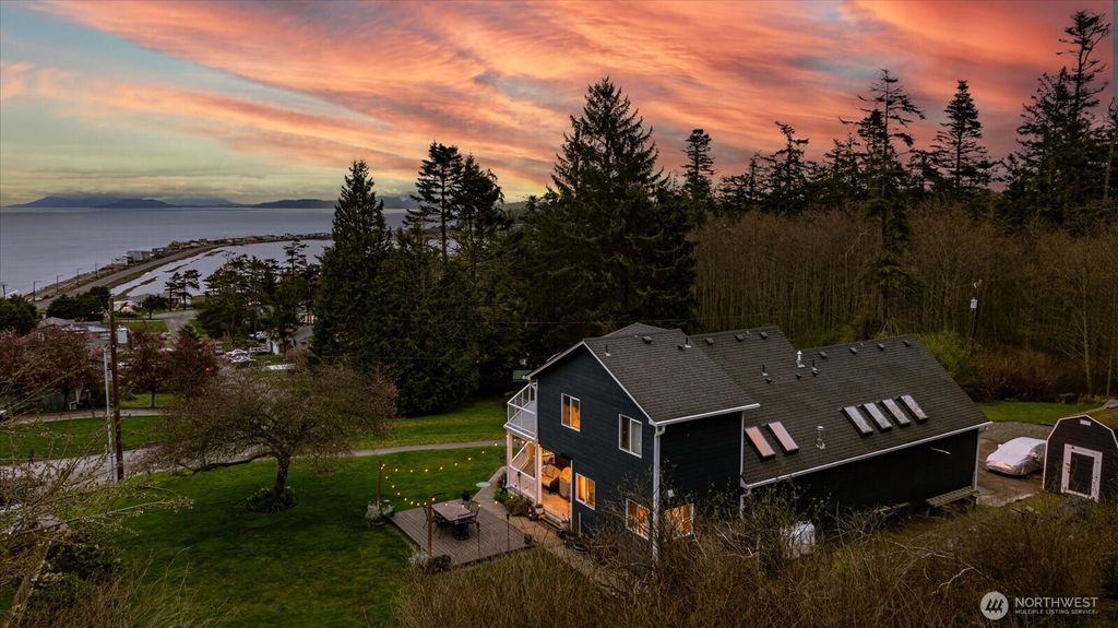 Photo of 2011 Sandusky Road, Oak Harbor, WA 98277 (MLS # 2495390)