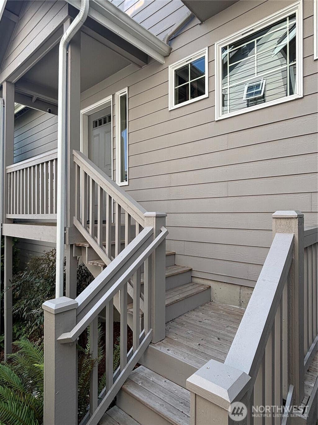 Photo of 105 N Lafayette Avenue, Bremerton, WA 98312 (MLS # 2566656)