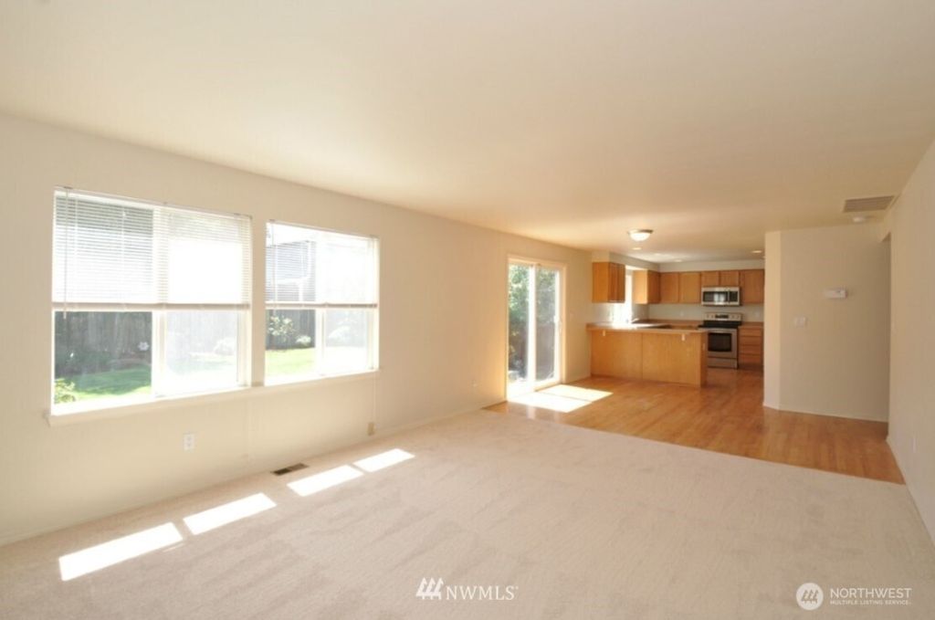 Photo of 12717 SE 301st Street, Auburn, WA 98092 (MLS # 2486927)