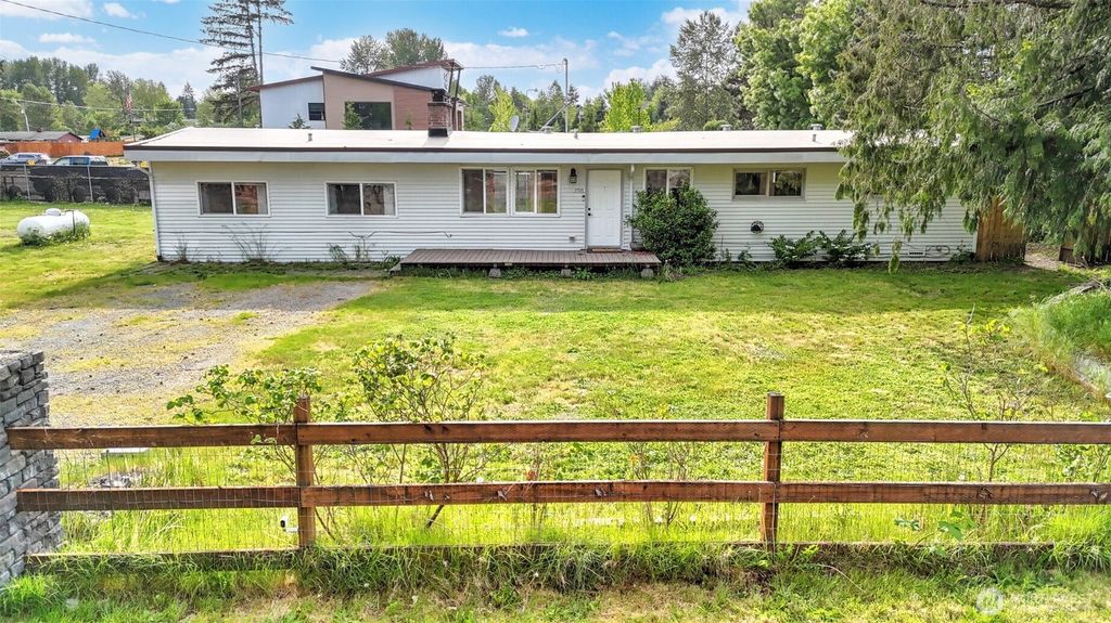 Photo of 27223 154th Avenue SE, Kent, WA 98042 (MLS # 2330672)