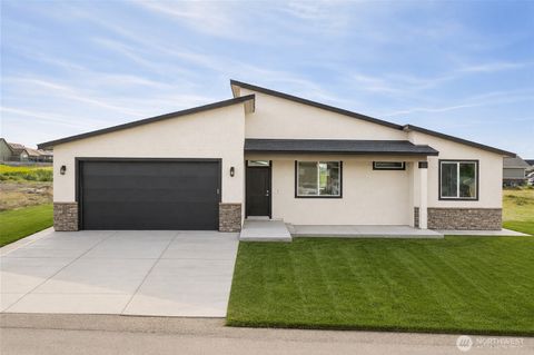 Photo of 6739 SE Club House Drive Court, Othello, WA 99344 (MLS # 2538557)