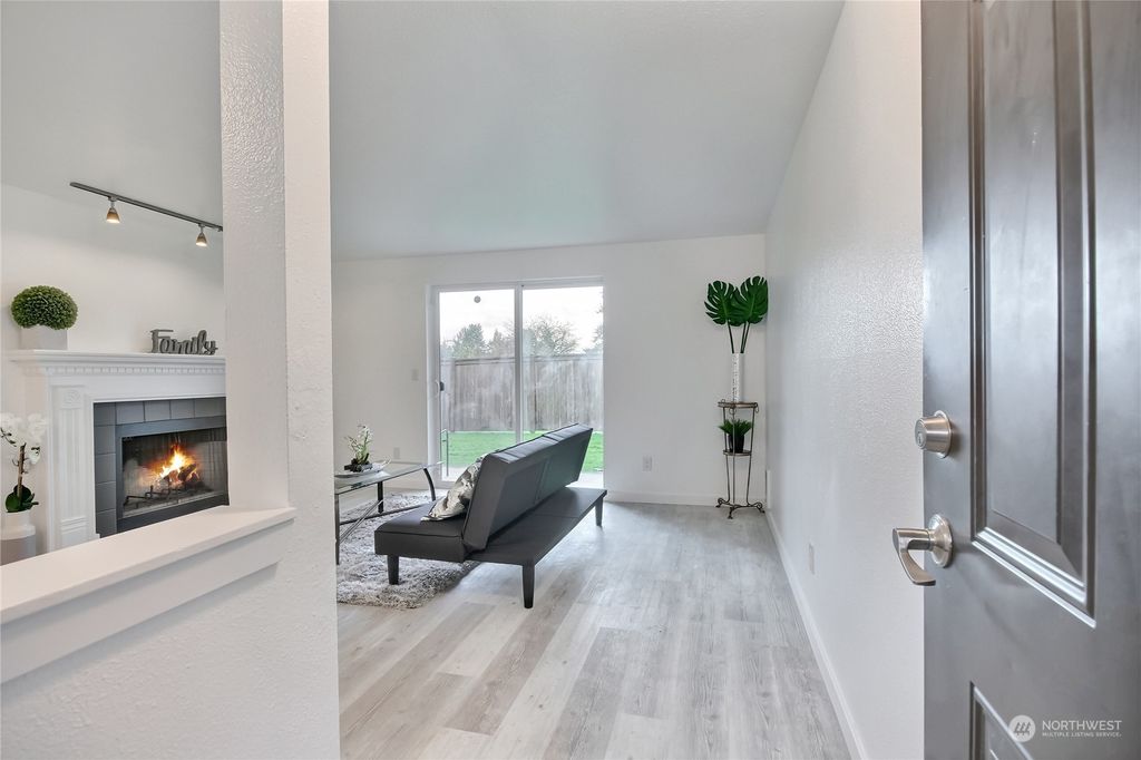 Photo of 4316 W Lake Sammamish Parkway SE #H101, Issaquah, WA 98027 (MLS # 2021386)