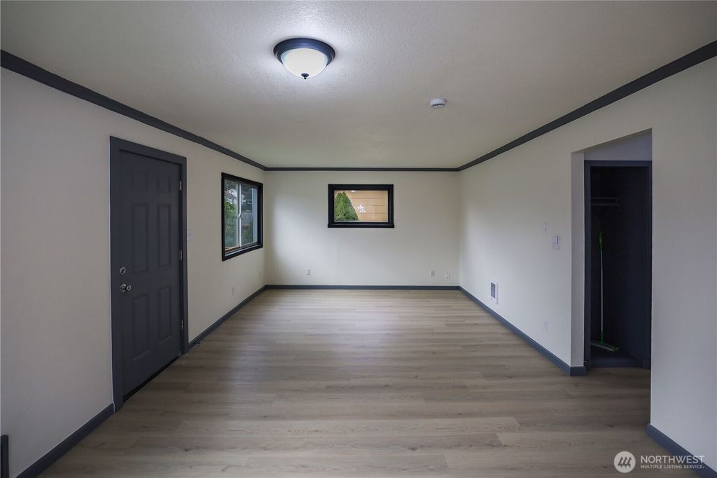 Photo of 915 Soule Avenue, Hoquiam, WA 98550 (MLS # 2468306)