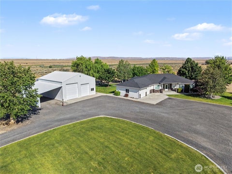 Photo of 2328 Rd 10.2 NE, Moses Lake, WA 98837 (MLS # 2542900)