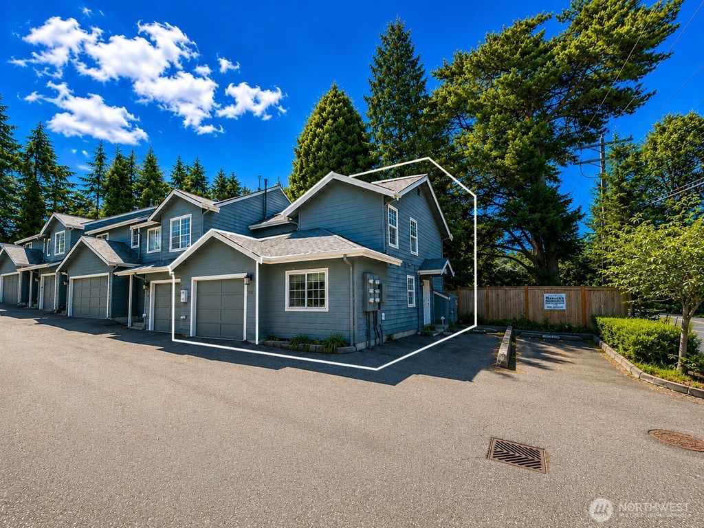 Photo of 15633 44th Avenue W #B-1, Lynnwood, WA 98087 (MLS # 2551661)