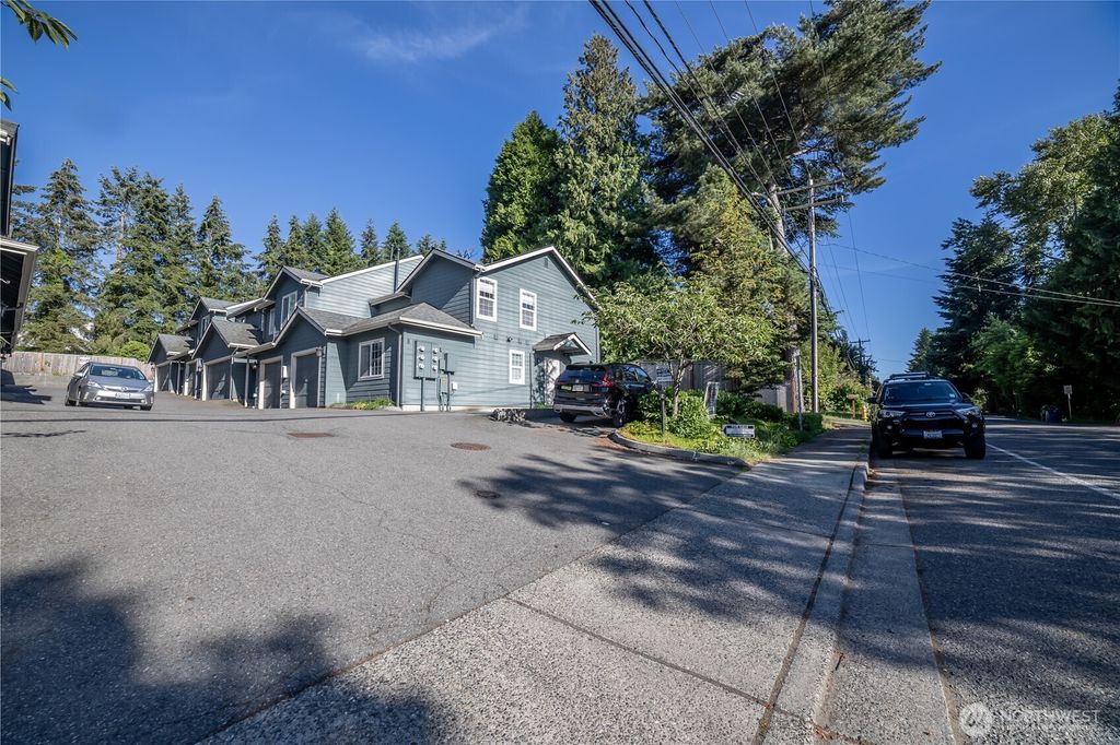 Photo of 15633 44th Avenue W #B-1, Lynnwood, WA 98087 (MLS # 2551661)