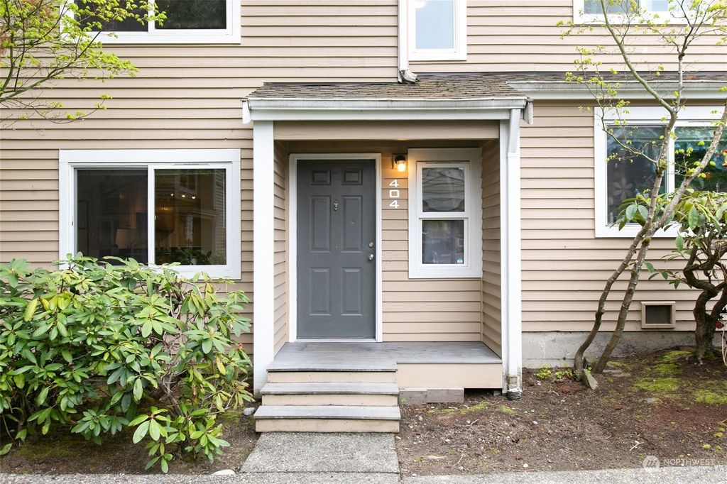 Photo of 23816 12th Place S #404, Des Moines, WA 98198 (MLS # 2063006)