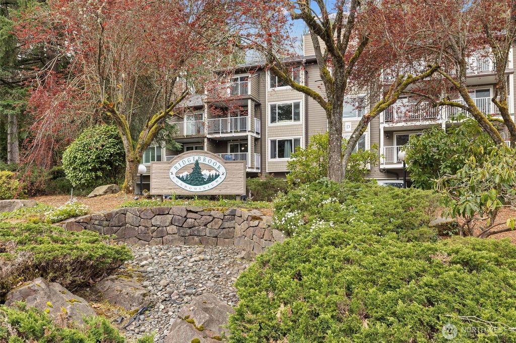 Photo of 210 Mountain Park Boulevard SW #F303, Issaquah, WA 98027 (MLS # 2502773)