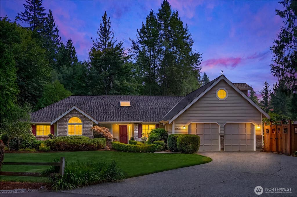 Photo of 27522 NE 53rd Street, Redmond, WA 98053 (MLS # 2567406)