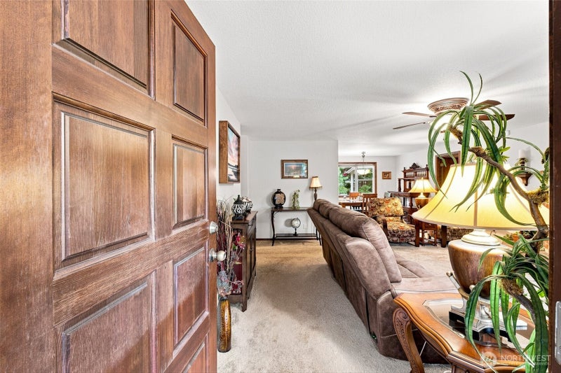 5619 NE 68th Ave