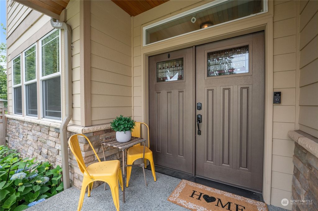 Photo of 15047 75th Avenue NE, Kenmore, WA 98028 (MLS # 2132221)