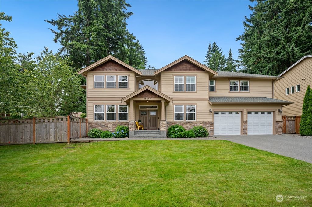 Photo of 15047 75th Avenue NE, Kenmore, WA 98028 (MLS # 2132221)