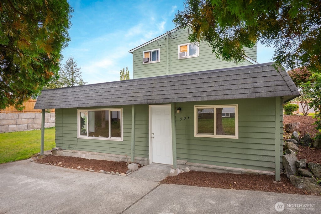Photo of 507 3rd Street, Sultan, WA 98294 (MLS # 2589937)