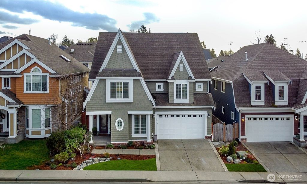 Photo of 1829 SE 8th Place, Renton, WA 98057 (MLS # 2476646)