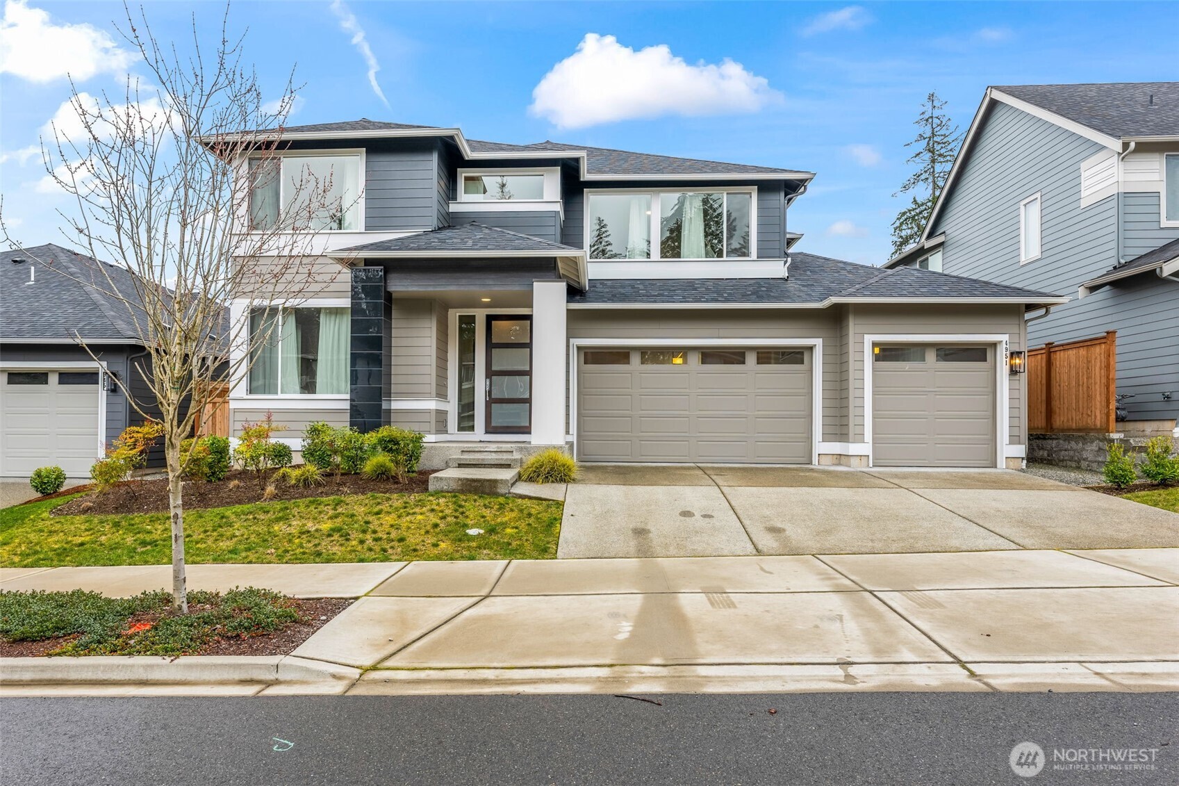4951 SW Amherst Way