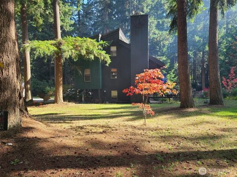 Photo of 6991 High Meadow Drive, Clinton, WA 98236 (MLS # 2457868)