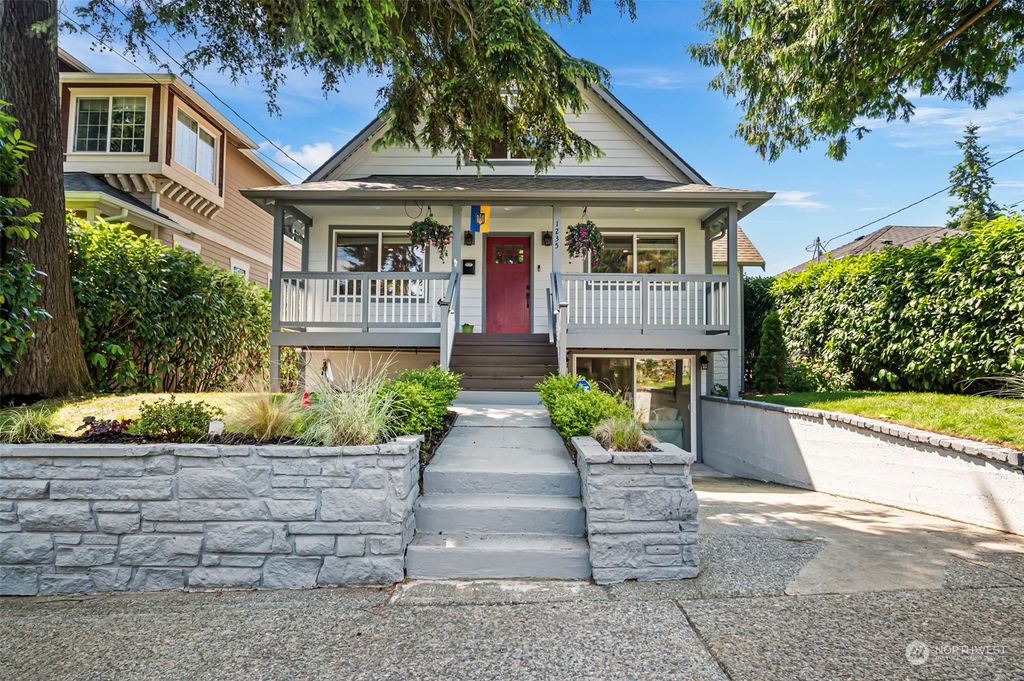 Photo of 1235 NE 91st Street, Seattle, WA 98115 (MLS # 2127732)