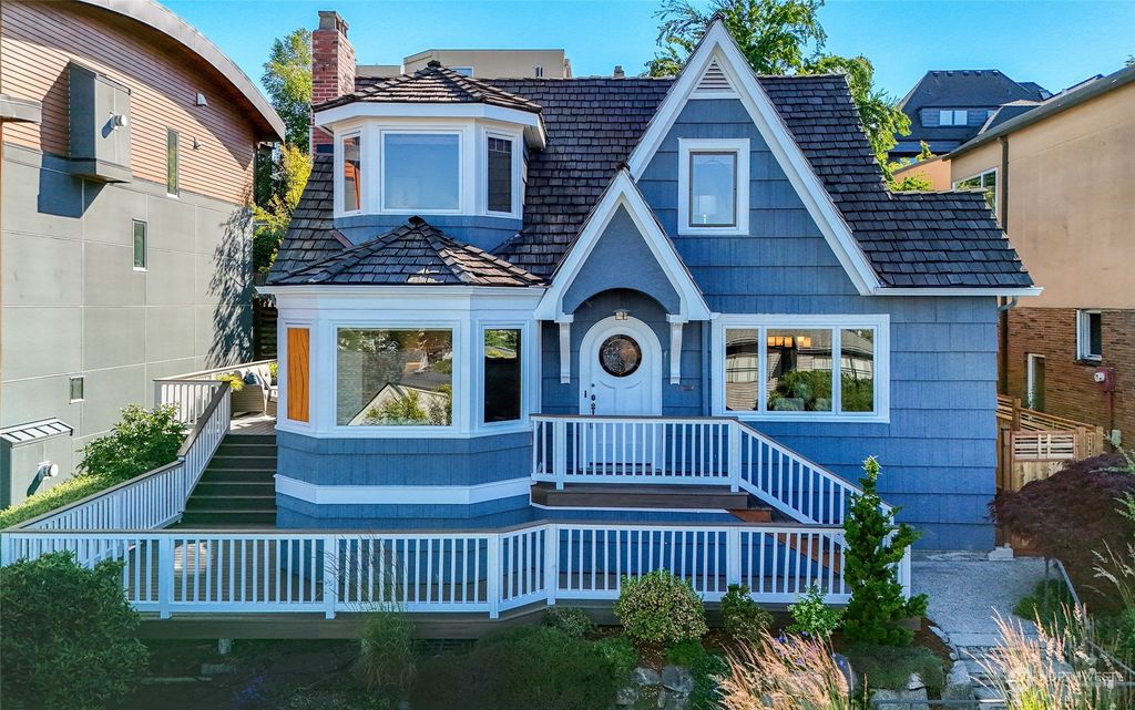 Photo of 2509 Montavista Place W, Seattle, WA 98199 (MLS # 2262581)