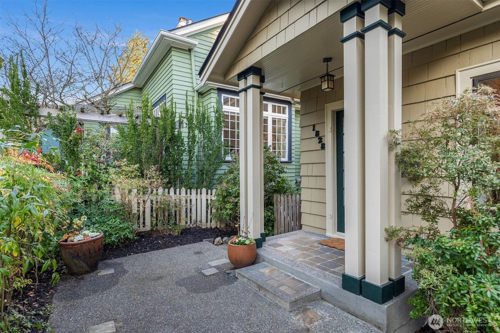 Photo of 1828 NE Ravenna Boulevard, Seattle, WA 98105 (MLS # 2470908)