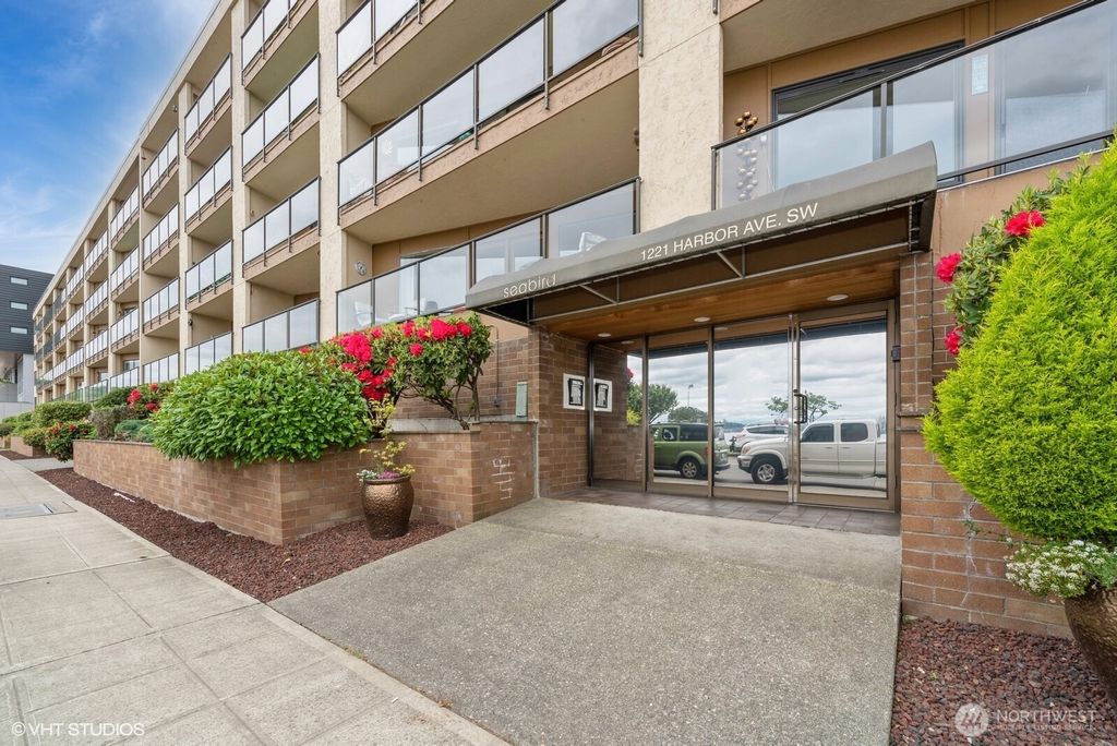 Photo of 1221 Harbor Avenue SW #105, Seattle, WA 98116 (MLS # 2337971)
