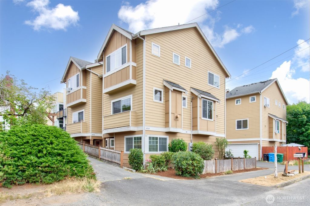 Photo of 14508 31st Avenue NE, Shoreline, WA 98155 (MLS # 2341411)