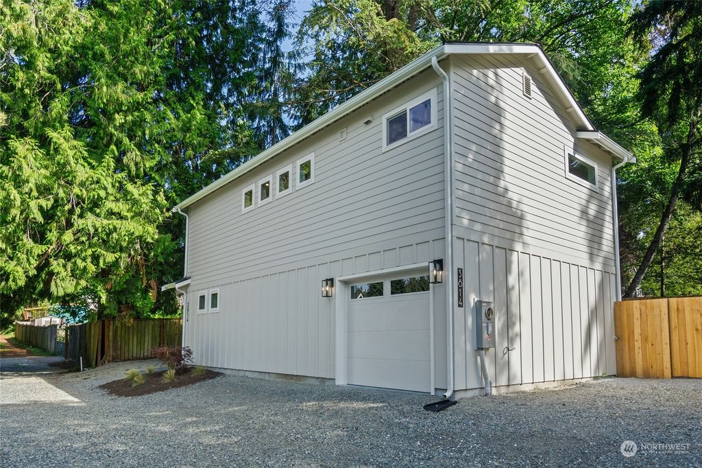 Photo of 3814 NE 115th Street, Seattle, WA 98125 (MLS # 2294831)