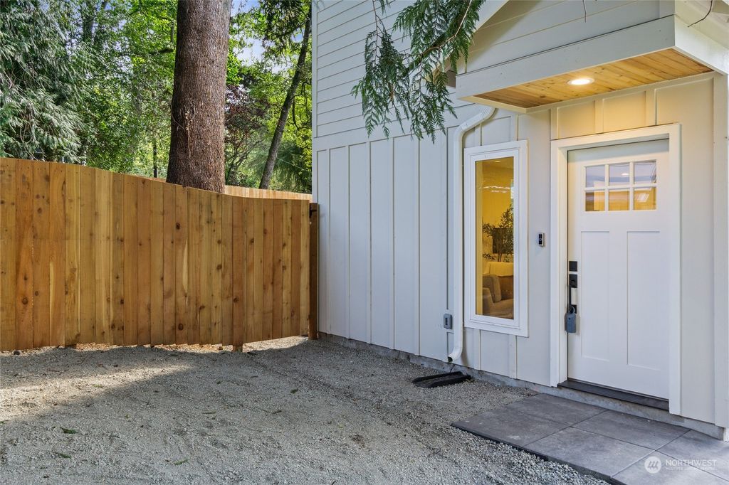 Photo of 3814 NE 115th Street, Seattle, WA 98125 (MLS # 2294831)