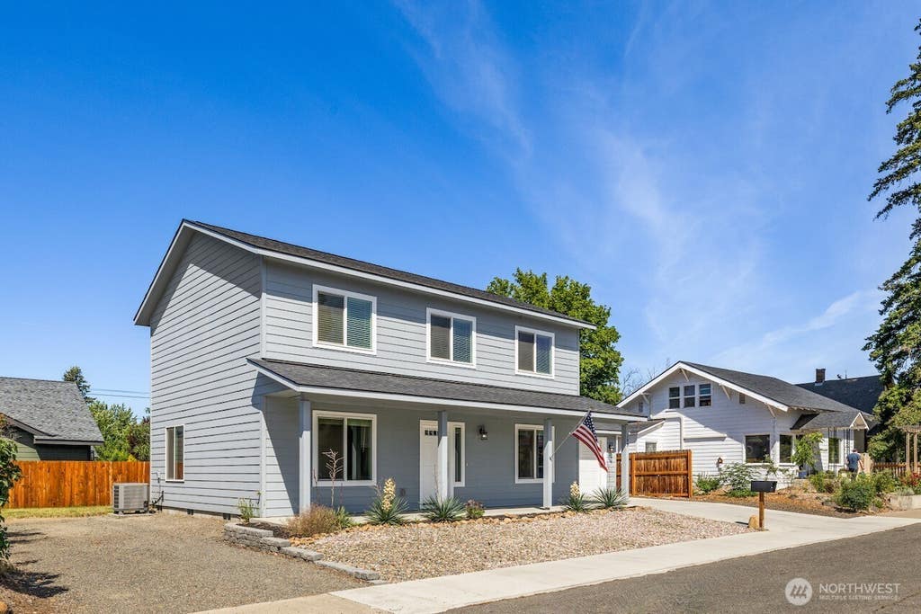 Photo of 103 N Sprague Street, Ellensburg, WA 98926 (MLS # 2534988)