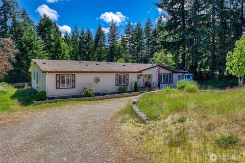 Photo of 2026 SE Yakima Street, Port Orchard, WA 98367 (MLS # 2539153)