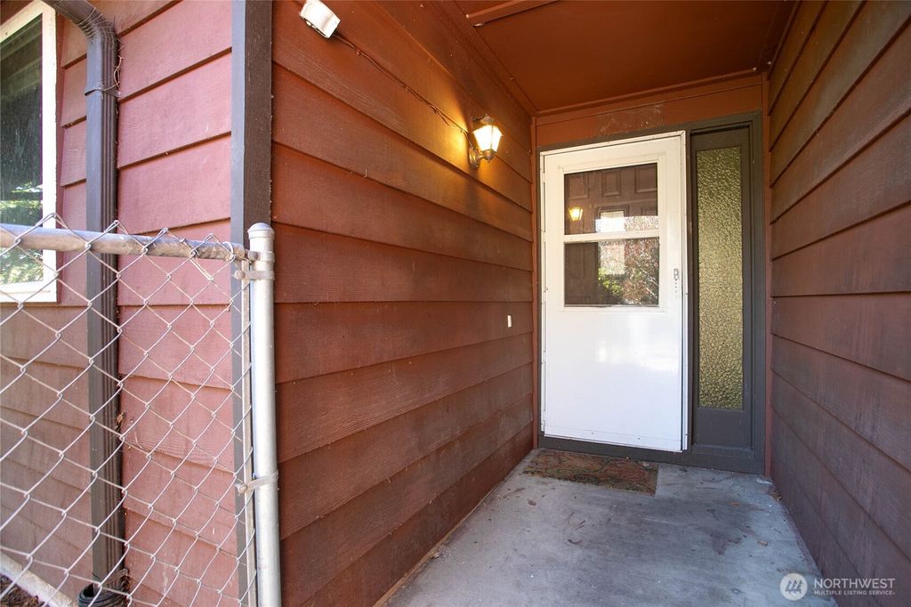 Photo of 3319 Hollywood Avenue, Bellingham, WA 98225 (MLS # 2442469)