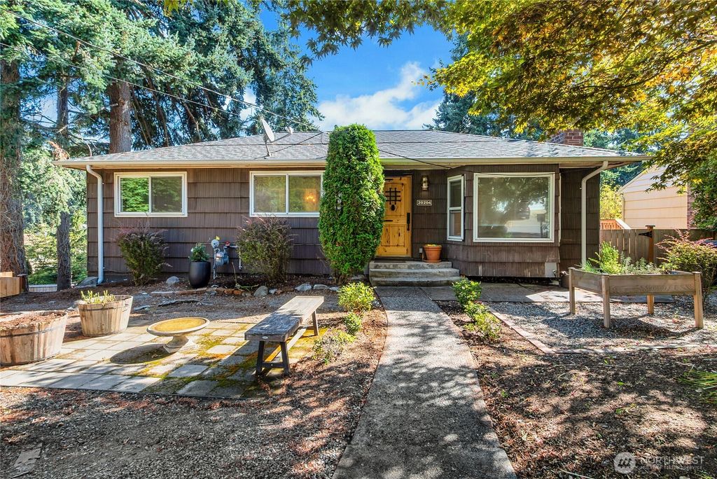 Photo of 20204 9th Avenue S, Des Moines, WA 98198 (MLS # 2435377)