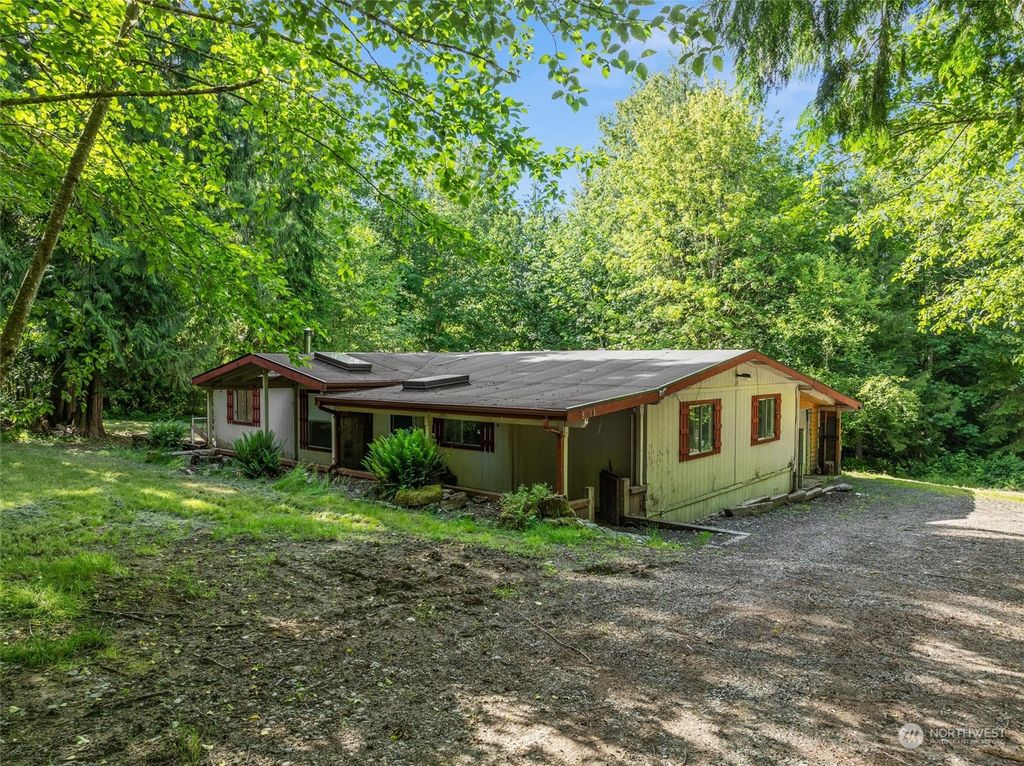 Photo of 28408 SE 43rd Street, Fall City, WA 98024 (MLS # 2252076)